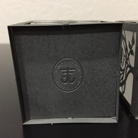 2 Metal and Glass Tealight Candleholder - Picture 5 of 5